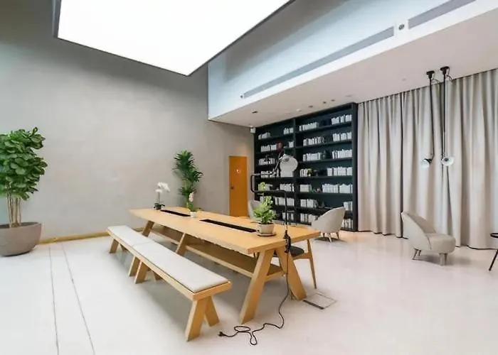 Lux Studio Near Burj Khalifa In Business Bay Dubai 0*,