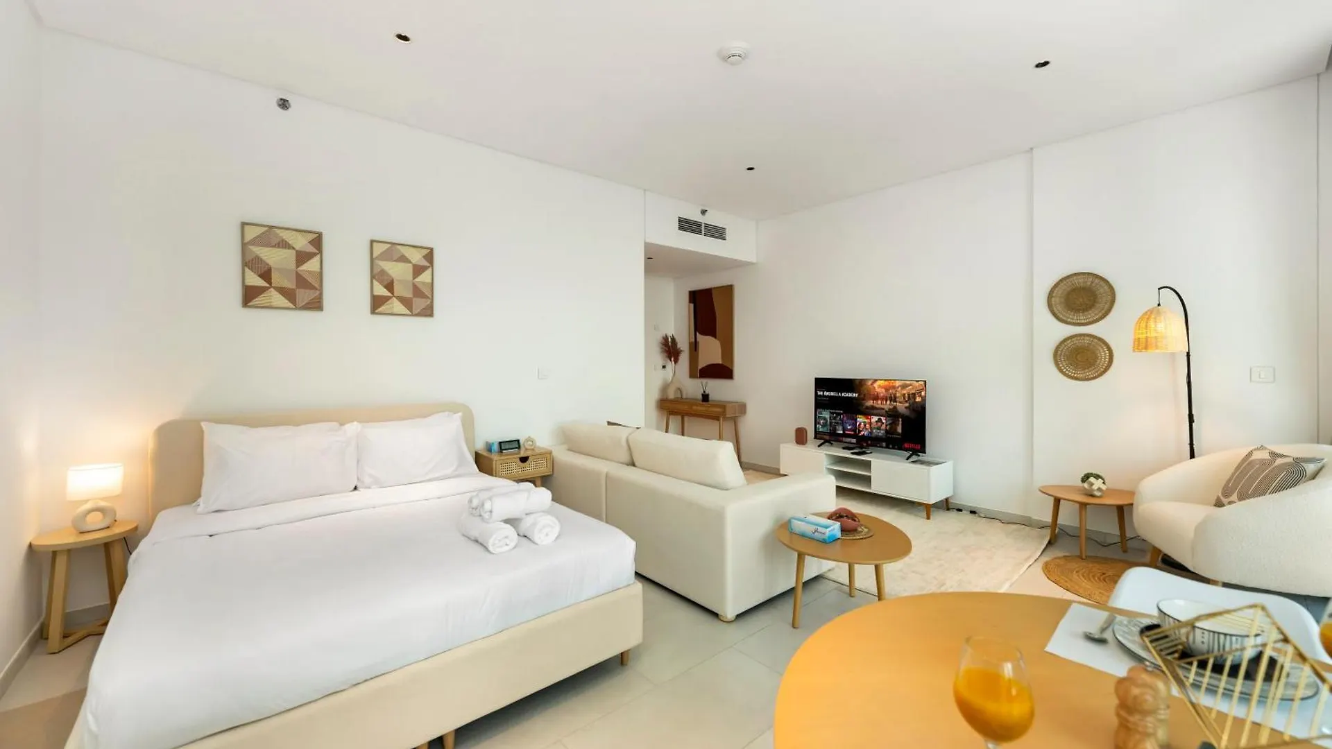 Lux Studio Near Burj Khalifa In Business Bay Dubai Apartment